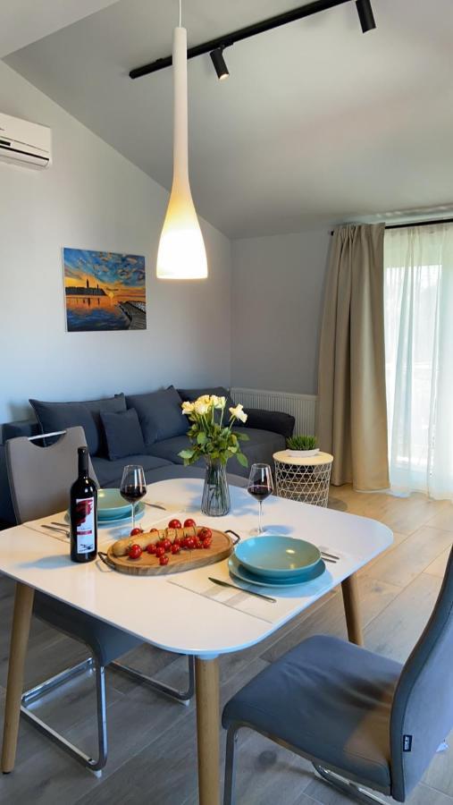 Apartmani Zuzic Porec Bagian luar foto