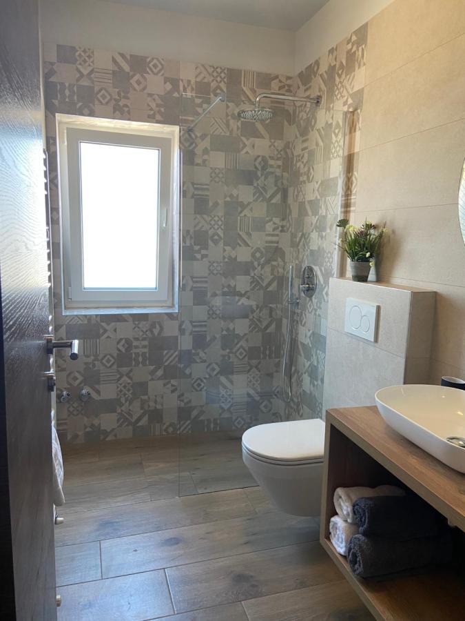 Apartmani Zuzic Porec Bagian luar foto