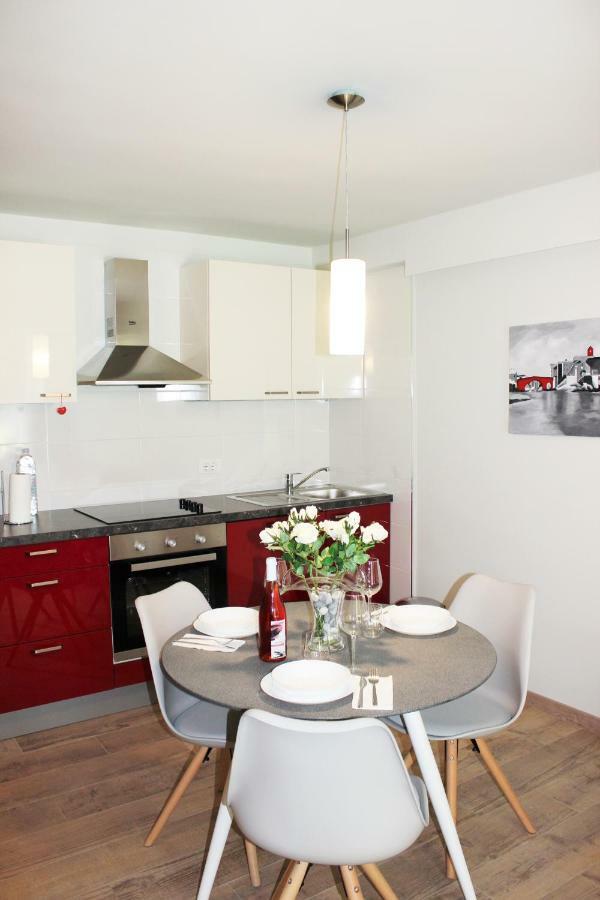 Apartmani Zuzic Porec Bagian luar foto