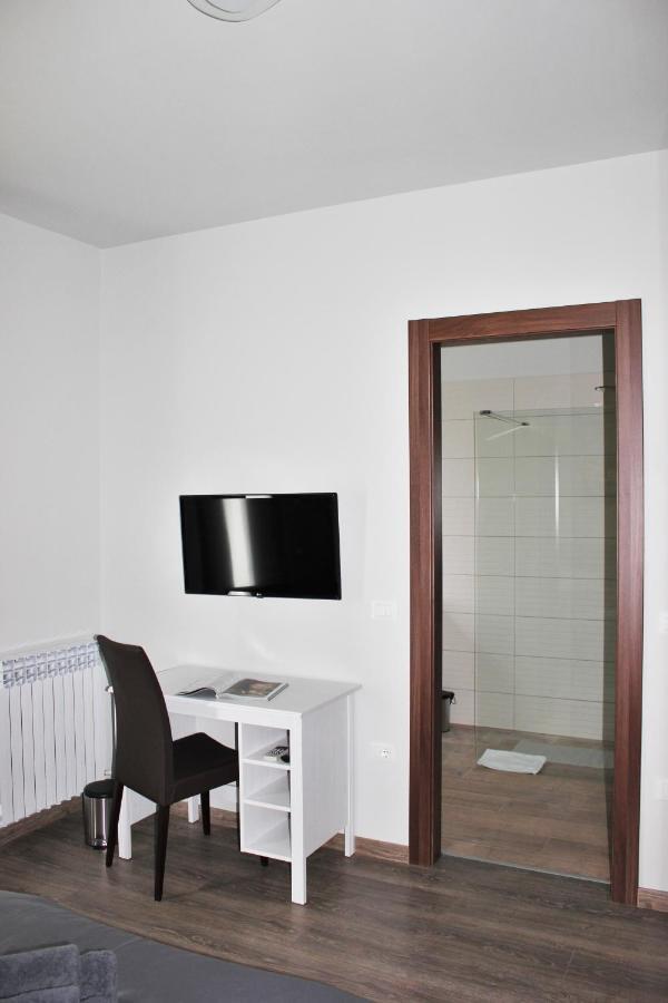 Apartmani Zuzic Porec Bagian luar foto