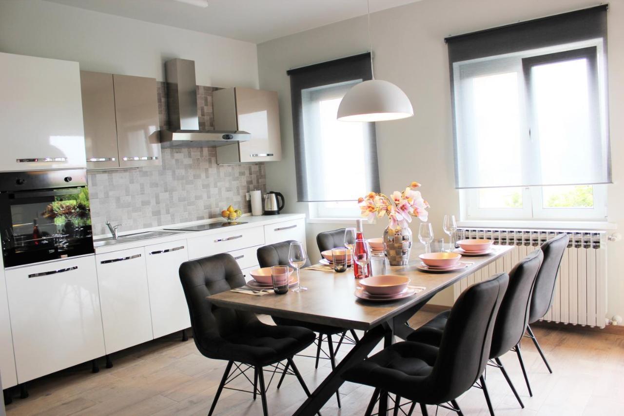Apartmani Zuzic Porec Bagian luar foto