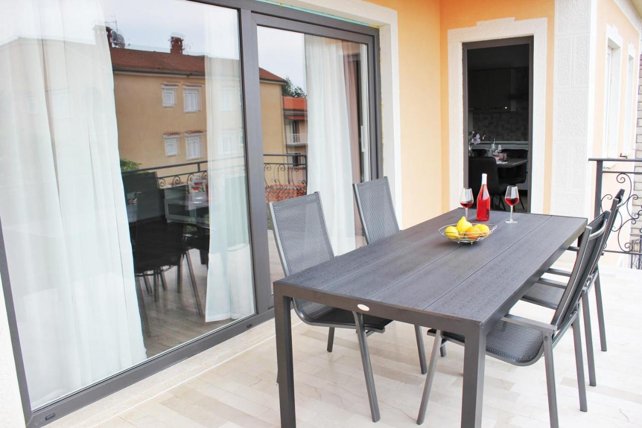 Apartmani Zuzic Porec Bagian luar foto