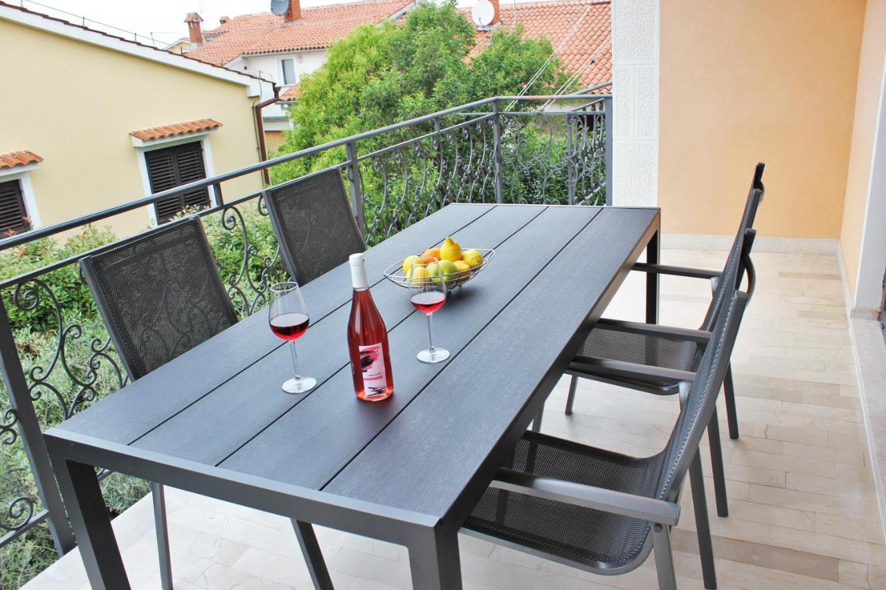 Apartmani Zuzic Porec Bagian luar foto